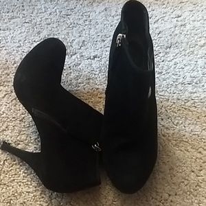 Guess heels